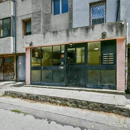 Location 2br - 6 Guests Apartment *